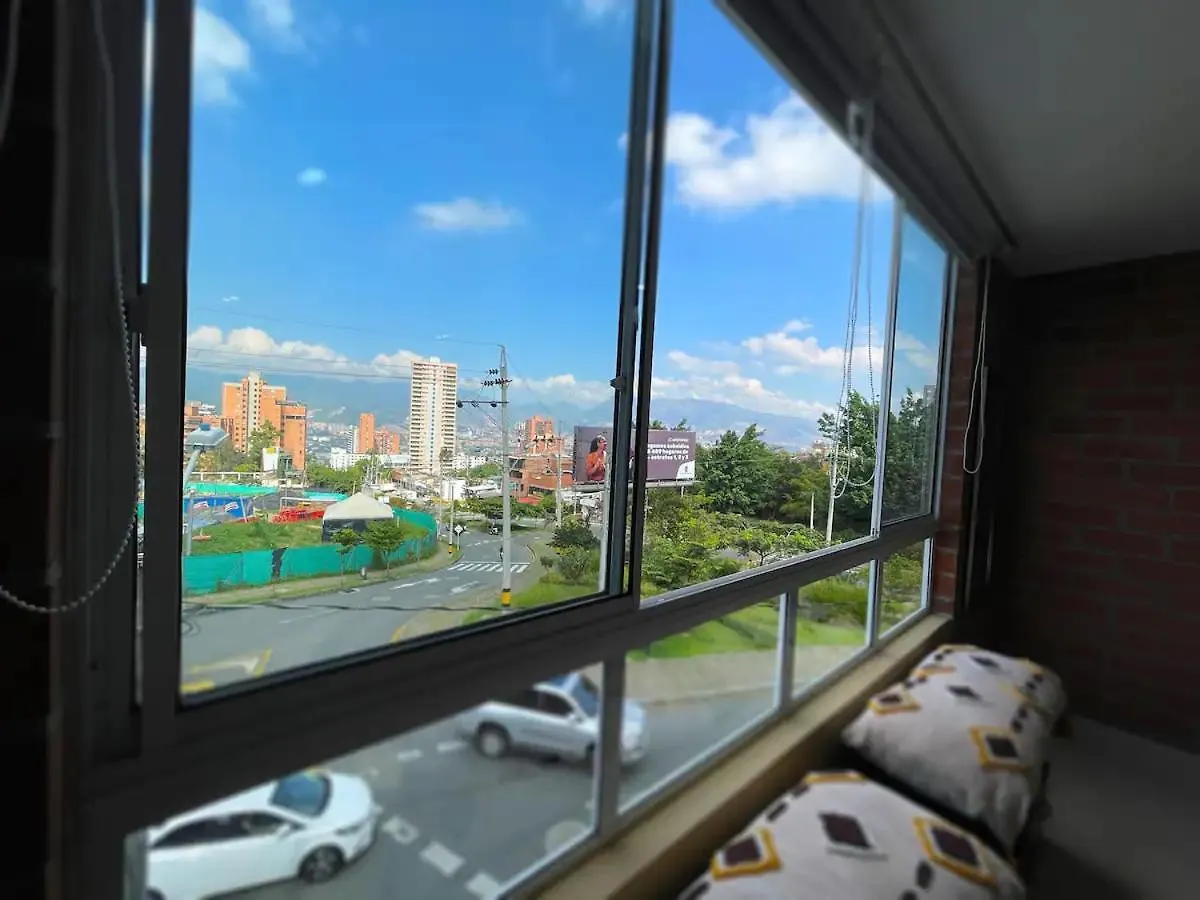 Entire 2-Bedroom Apartment For 4 Guests In Medellín